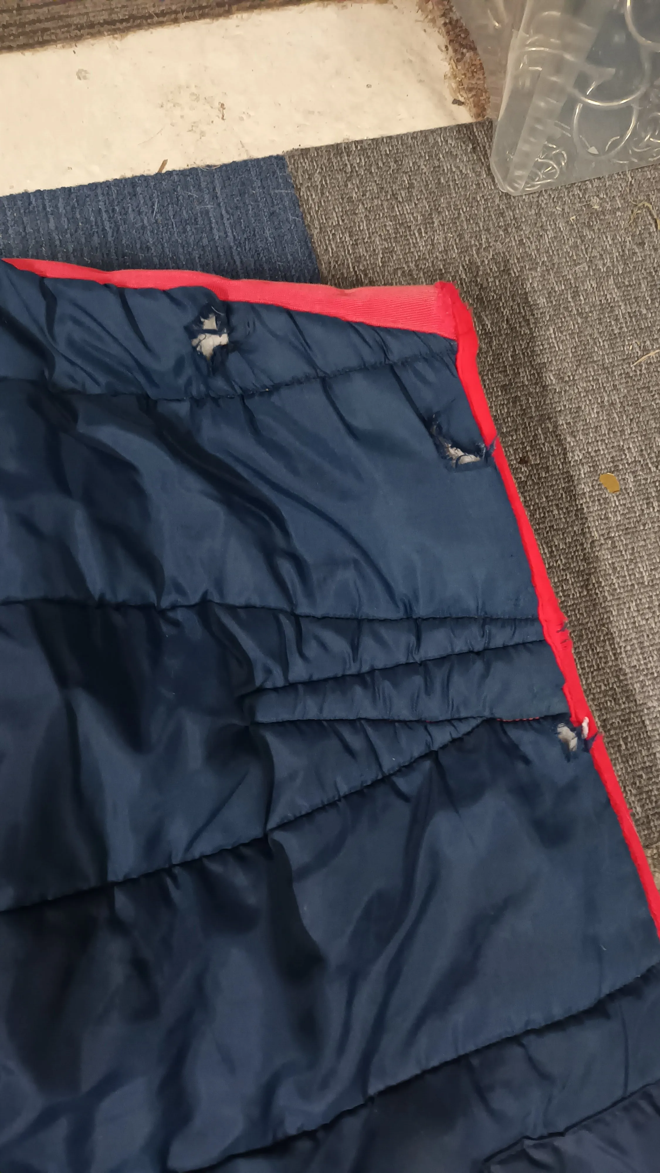 5'6 heavy, stable rug Few tears and repairs