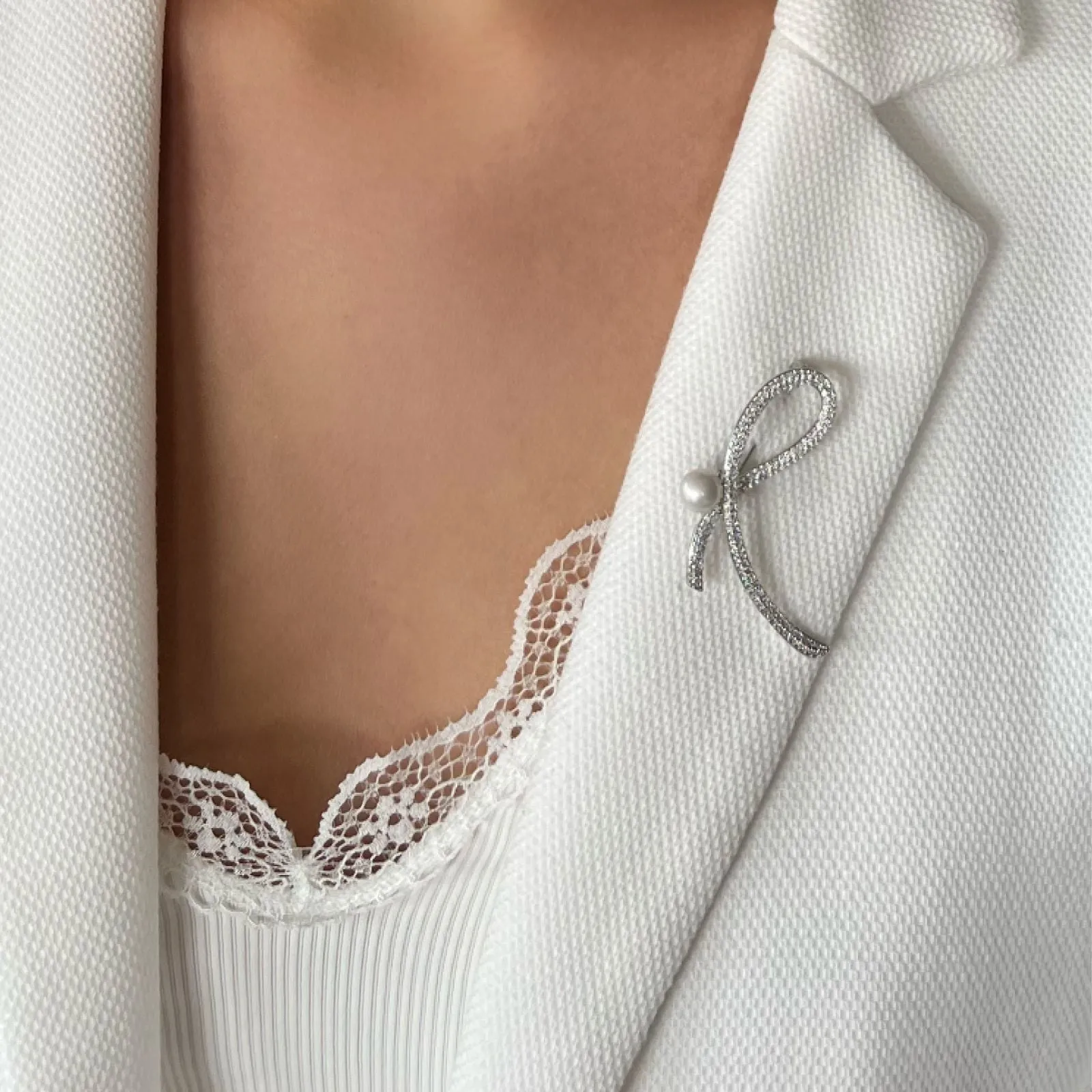 Absolute Silver Pearl Ribbon Style Brooch