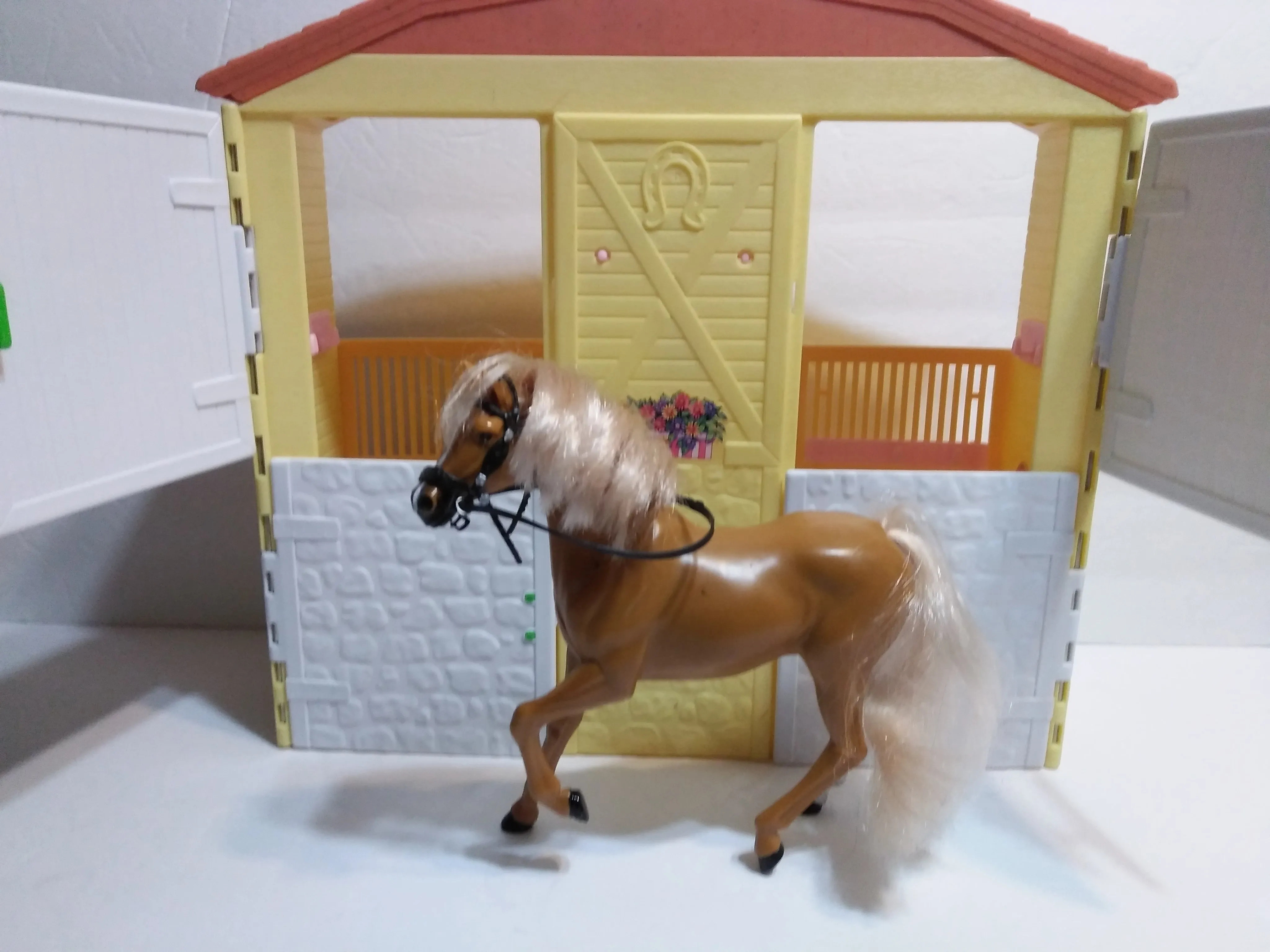 Barbie Magical Sounds Stable Playset
