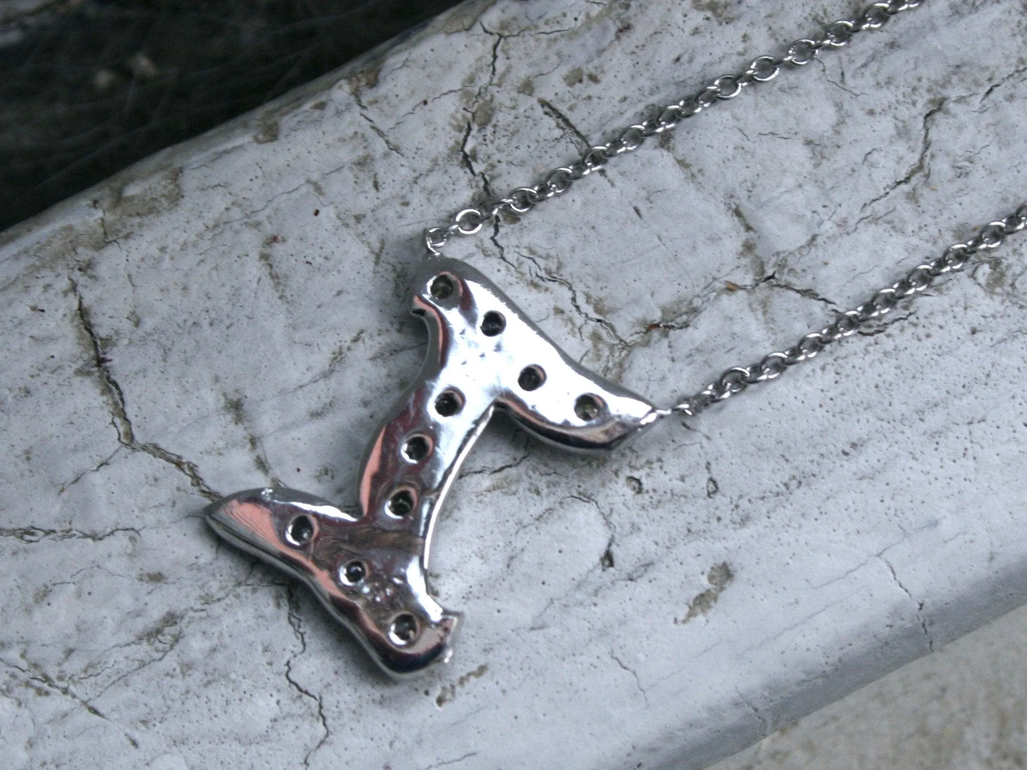Beautiful Vintage 14K White Gold Diamond &quot;I&quot; Necklace - 0.20ct.