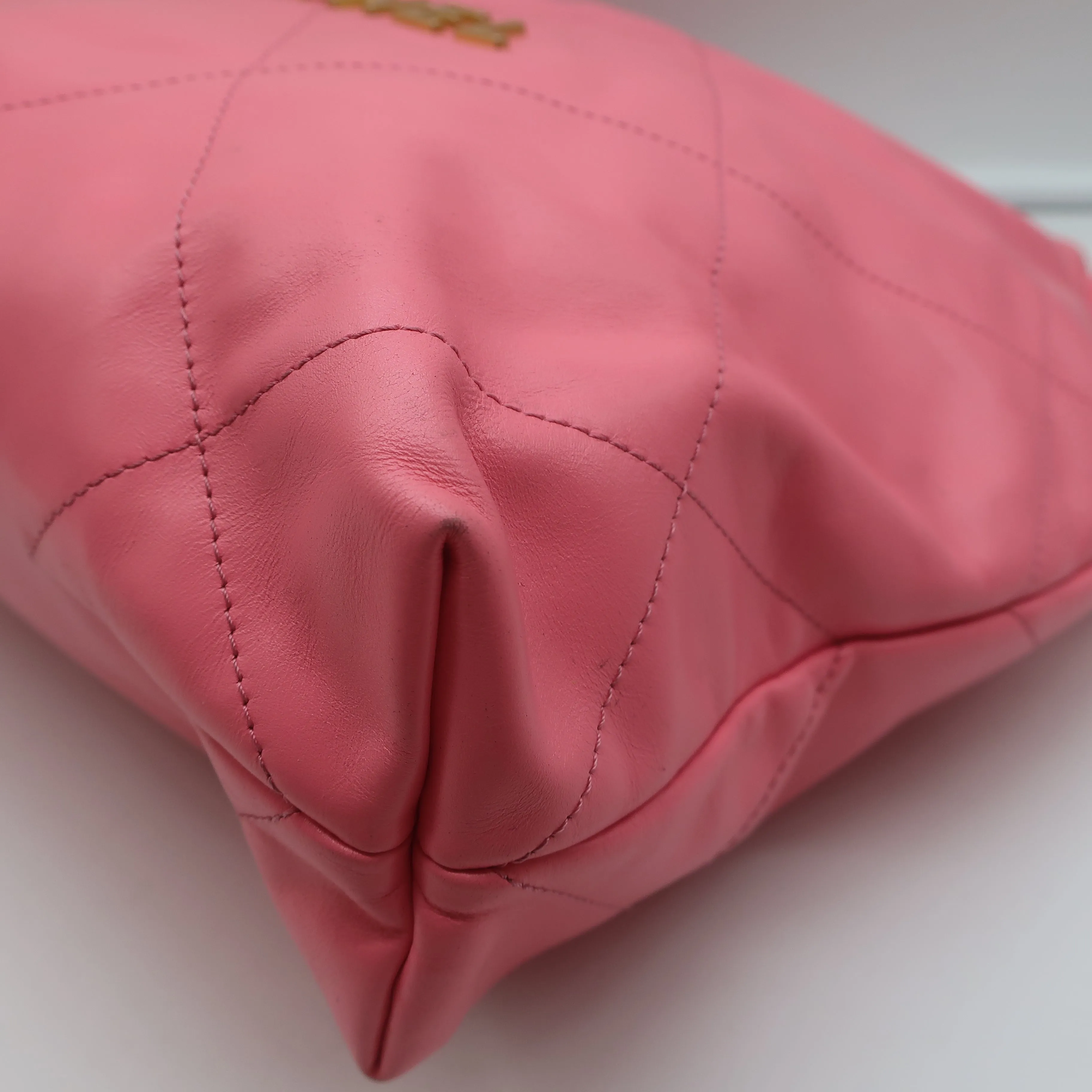 Chanel 22 Small Shoulder Bag Pink Quilted Leather