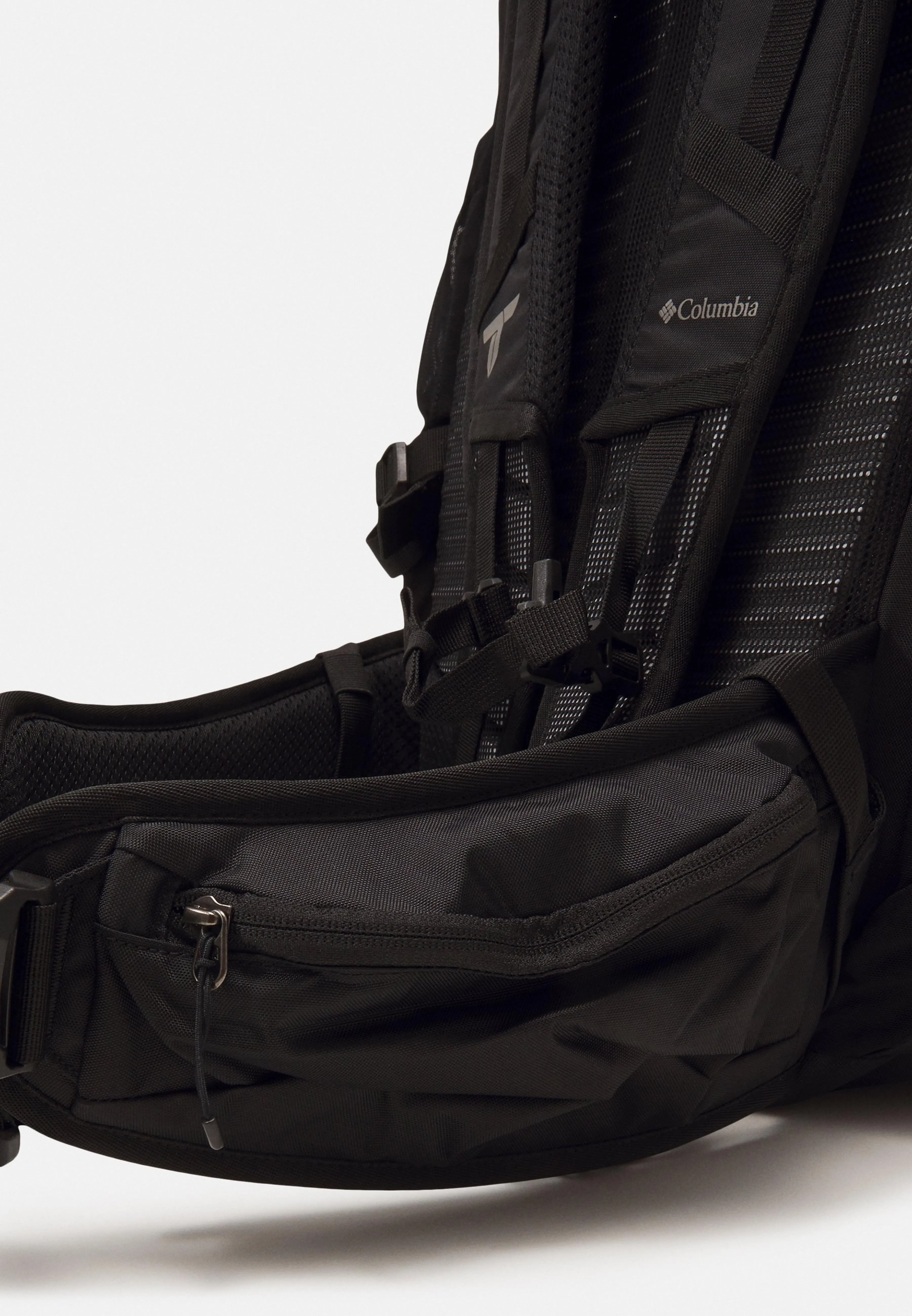 Columbia Unisex Black Triple Canyon 60L Backpack