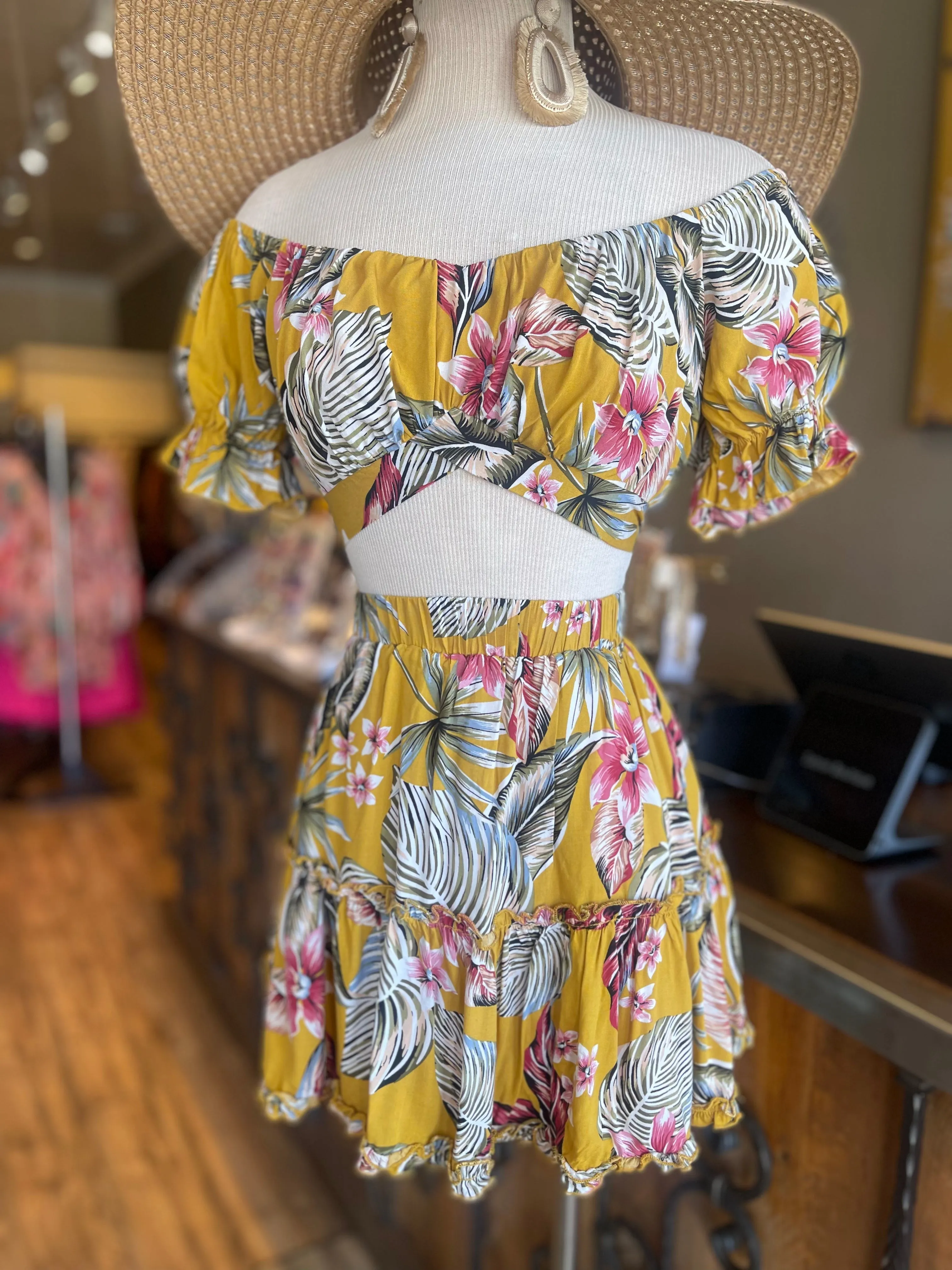 Crown Shoulder Short Sleeve Mini Skirt Set