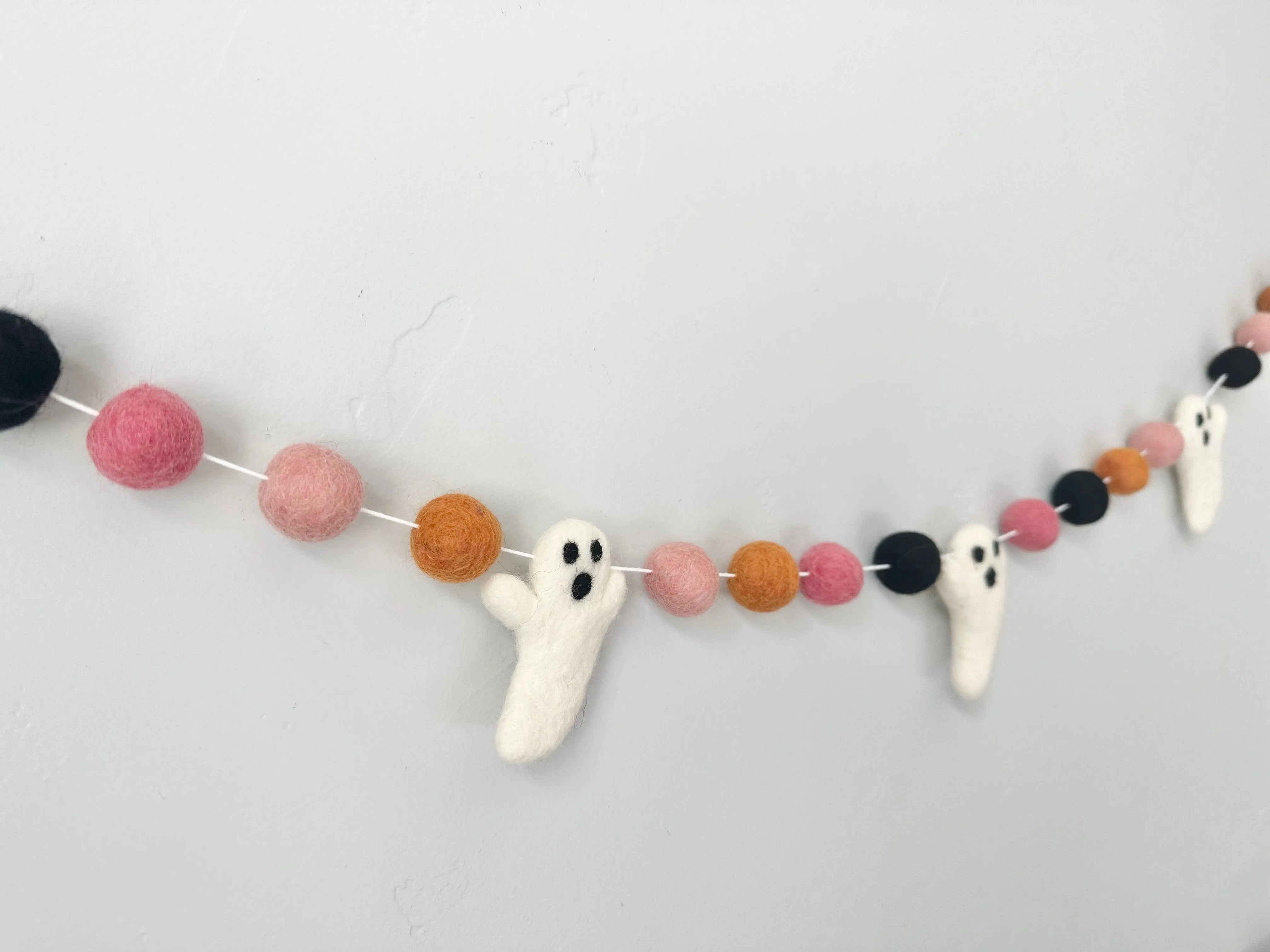 Cute Girl Ghost Garland