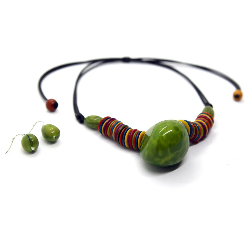 Earthy: Green Tagua Heart Pendant Necklace Set