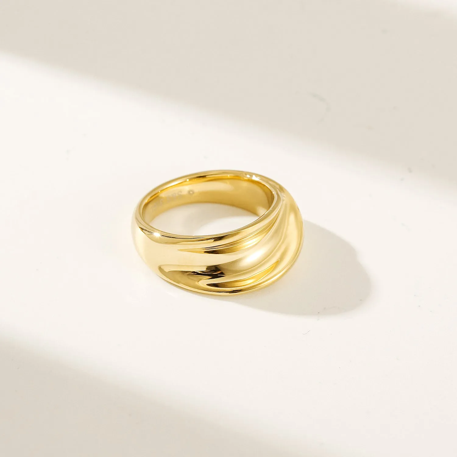 Exaggerated creative glossy ring-NSR196STGC