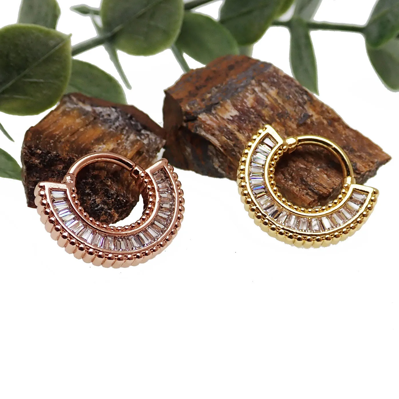 Fan Clicker with CZ Stones 16g