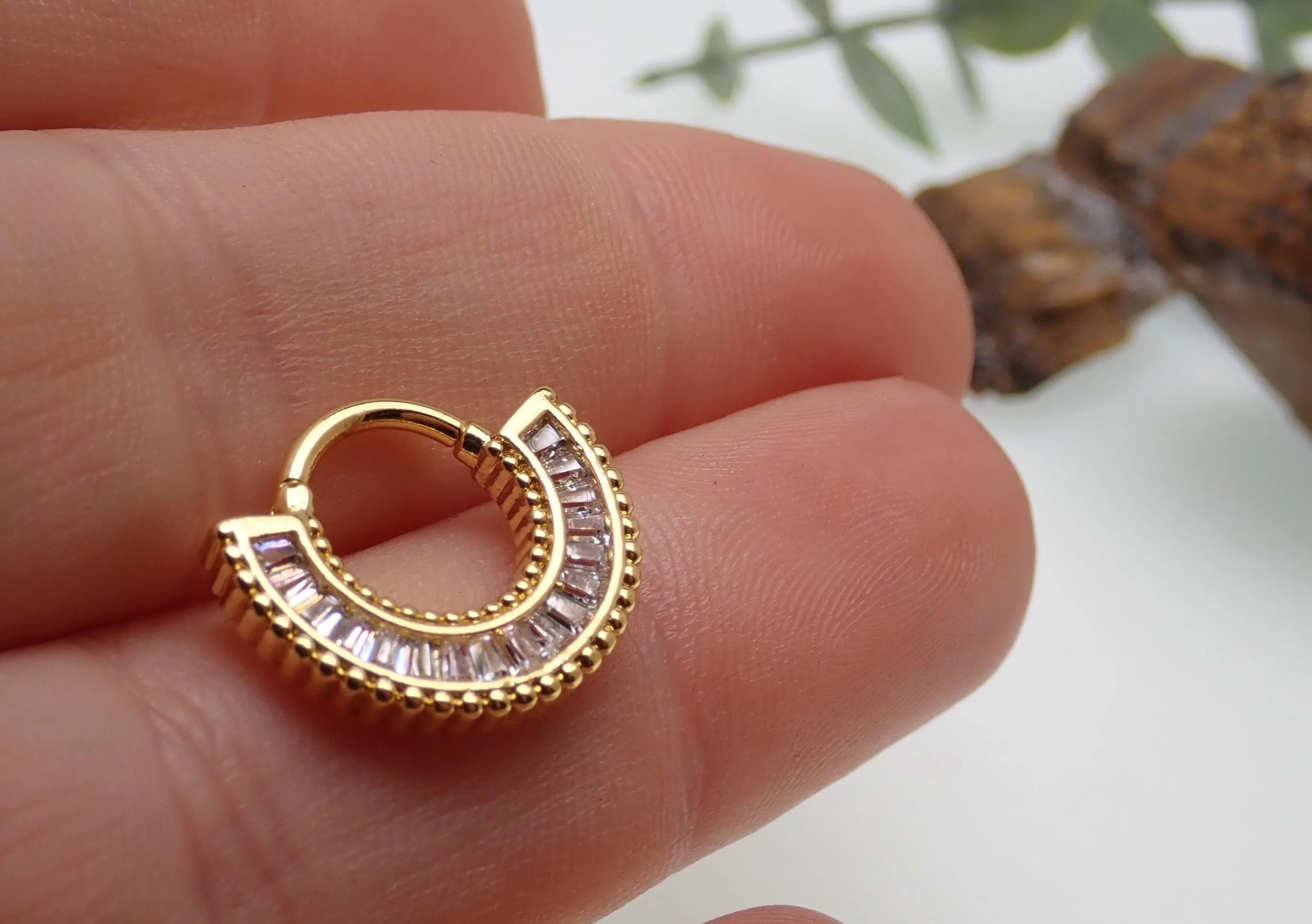 Fan Clicker with CZ Stones 16g
