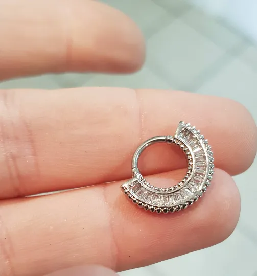 Fan Clicker with CZ Stones 16g
