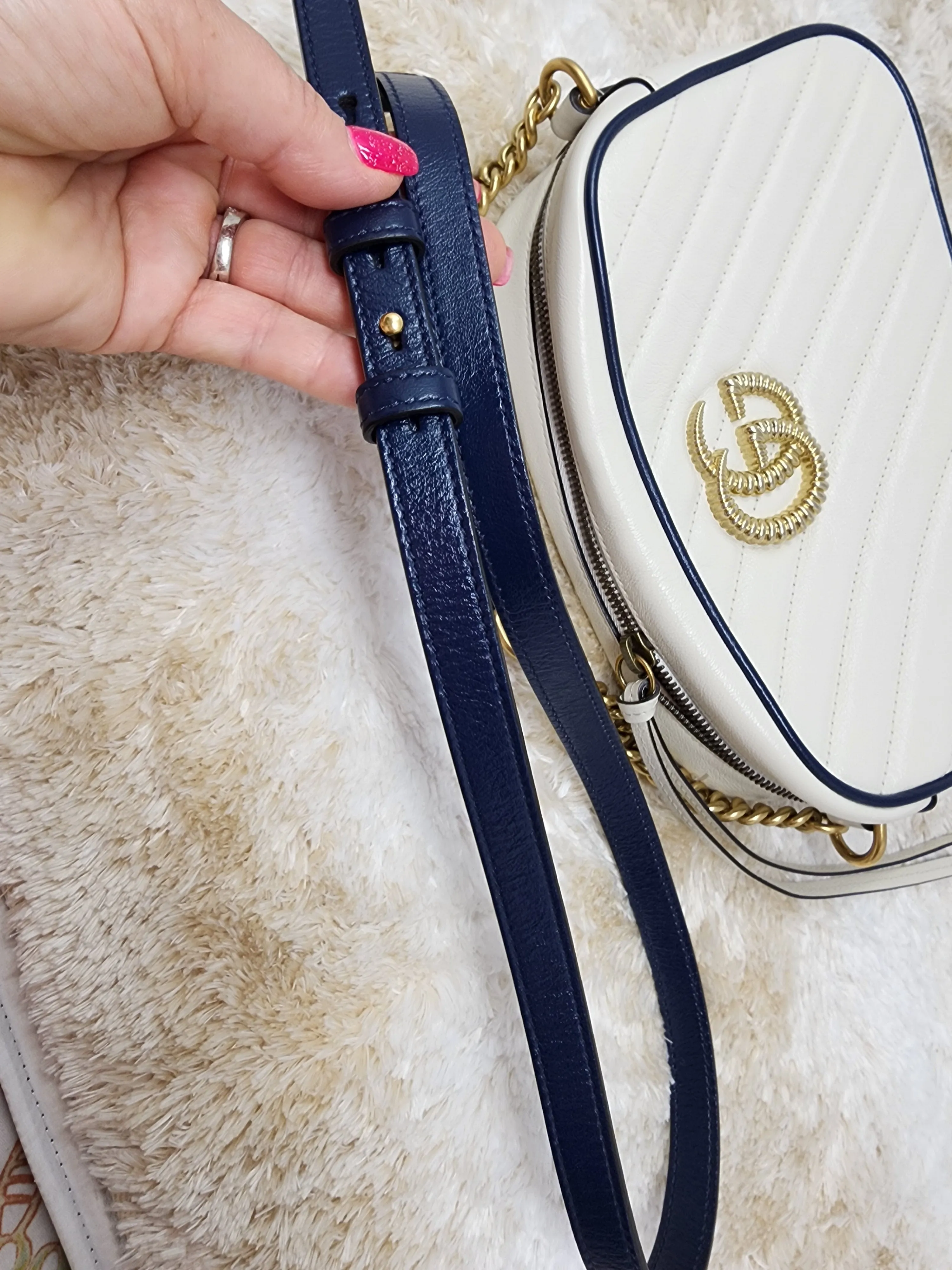 GUCCI MARMONT WHITE/ NAVY SMALL CROSSBODY
