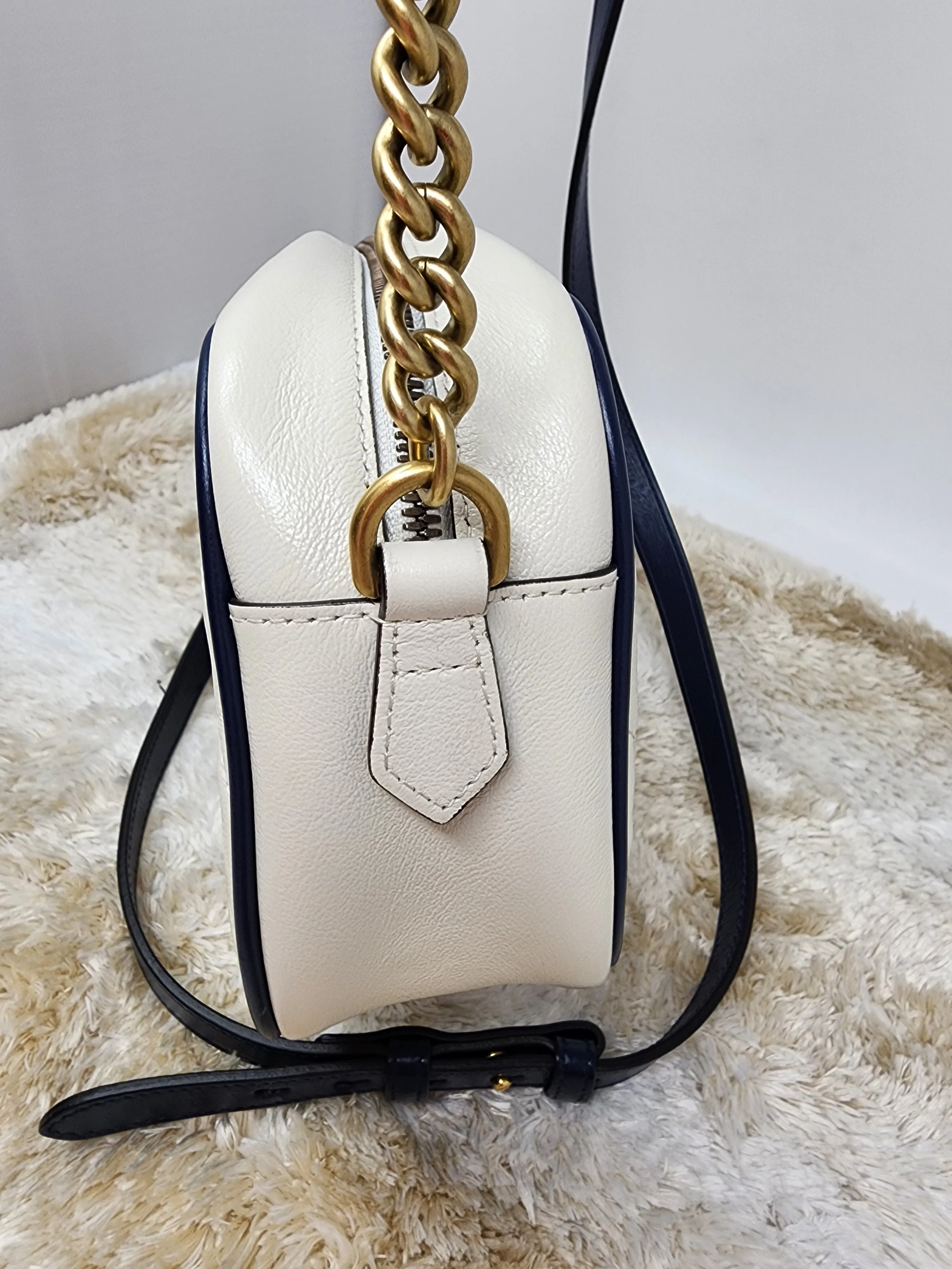 GUCCI MARMONT WHITE/ NAVY SMALL CROSSBODY