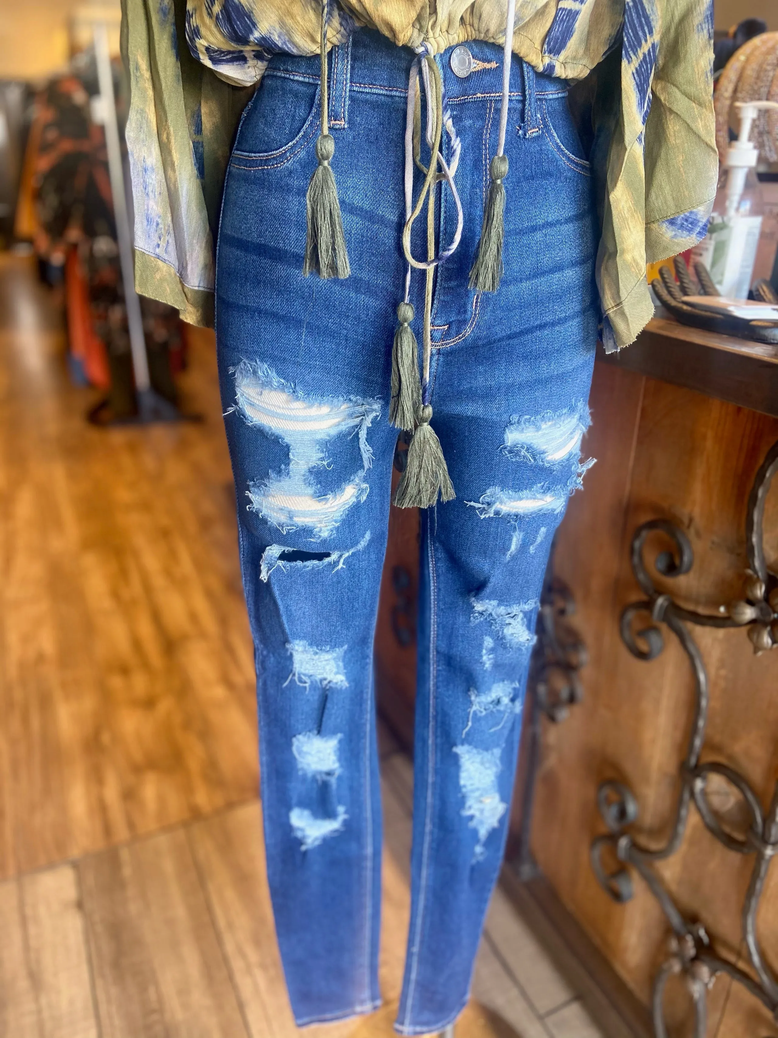 High Rise Distressed Skinny