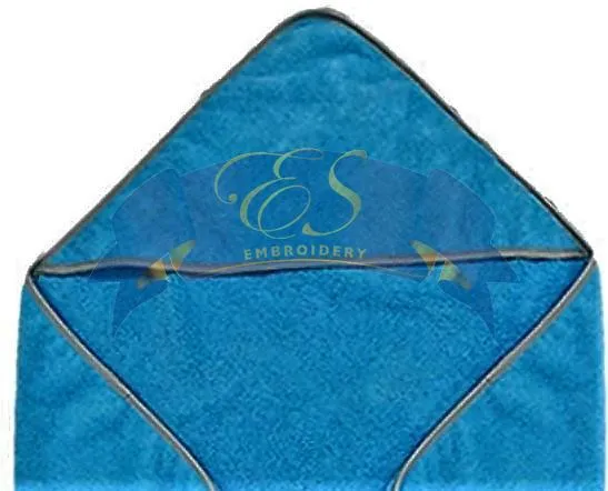 I'm Cute, Mom's Cute, Dad's Lucky Hooded Bath Towel