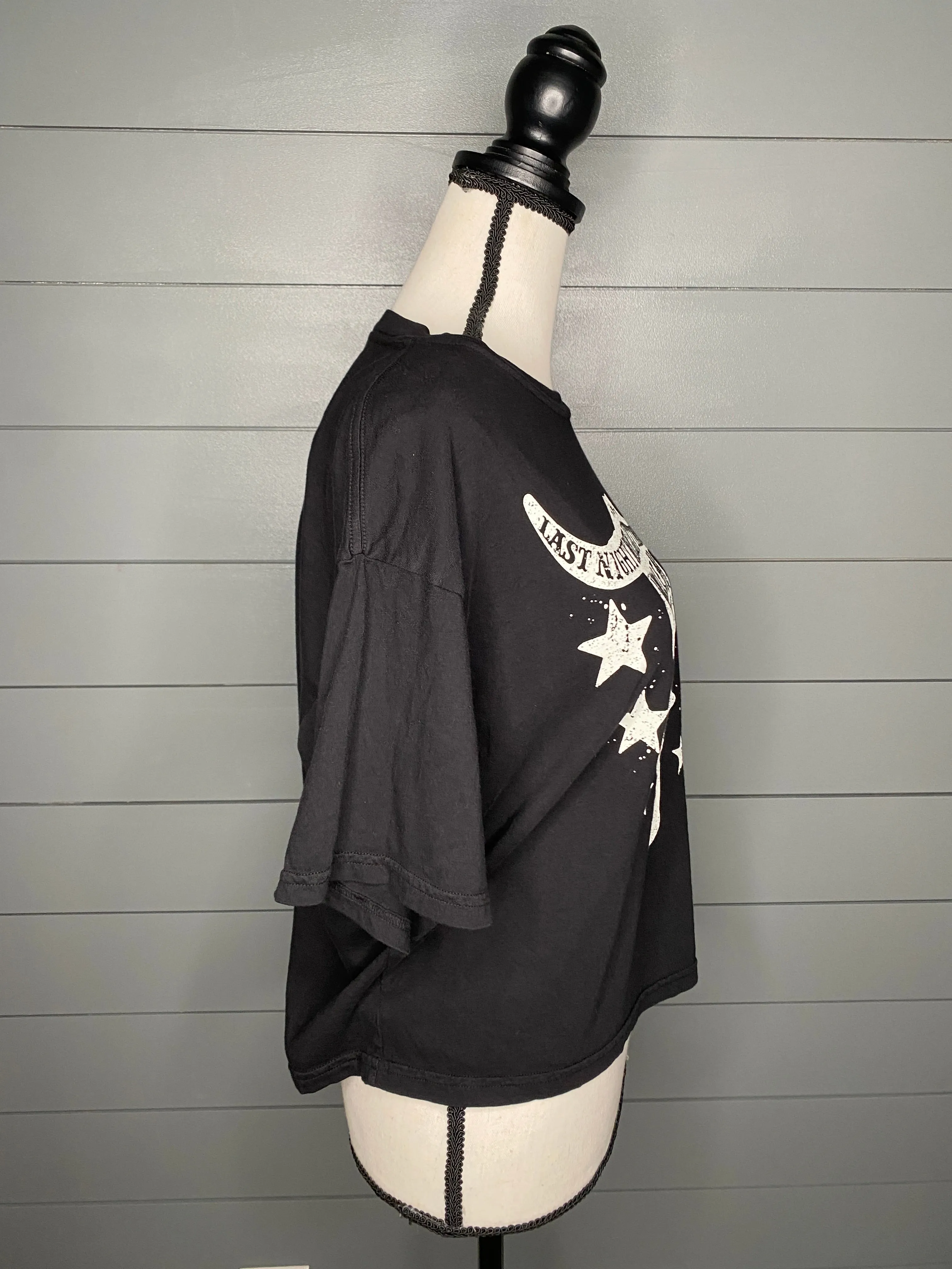 Last Night Black Wallen Long Cropped Tee