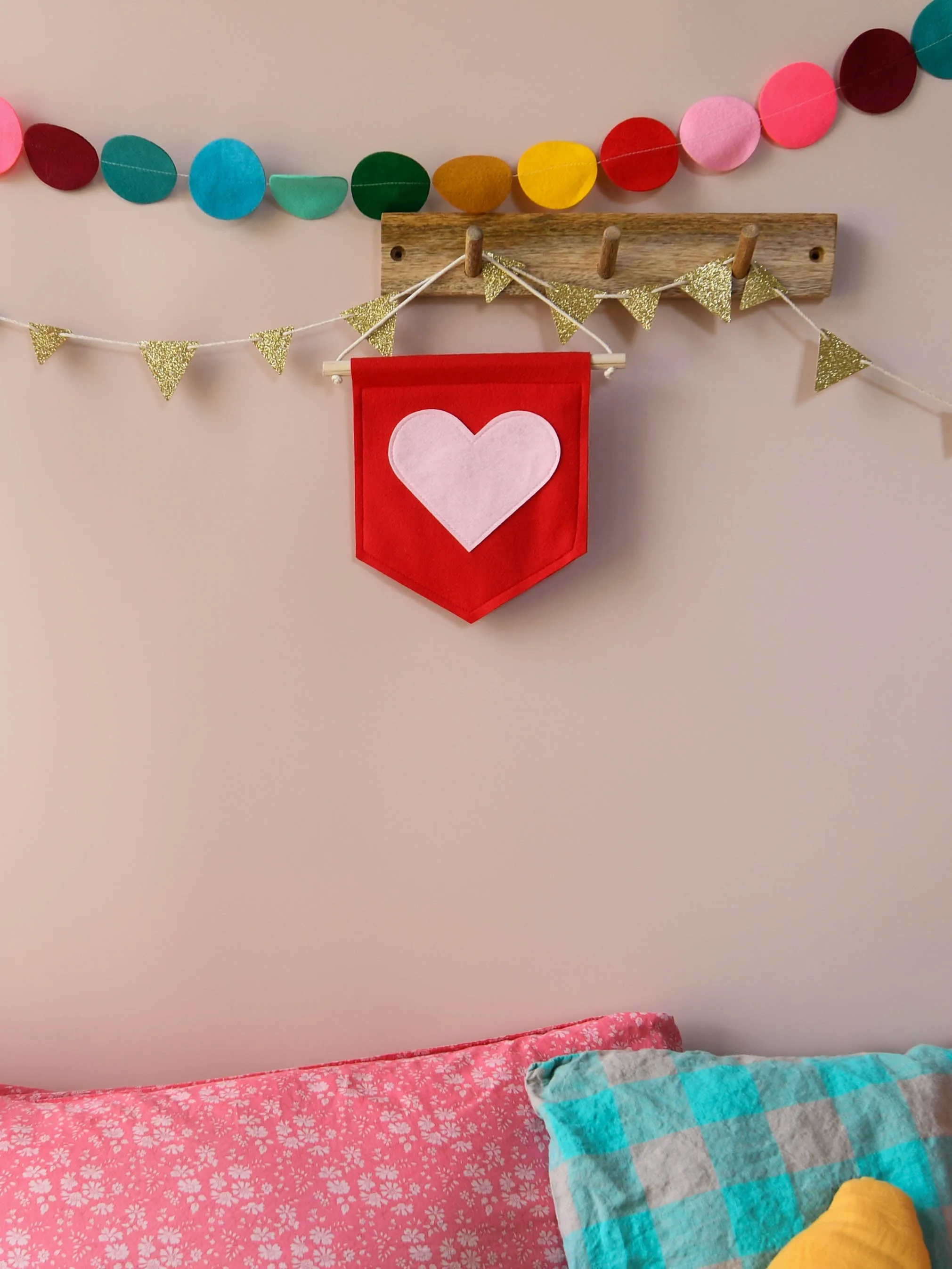 Mini Felt heart Banner