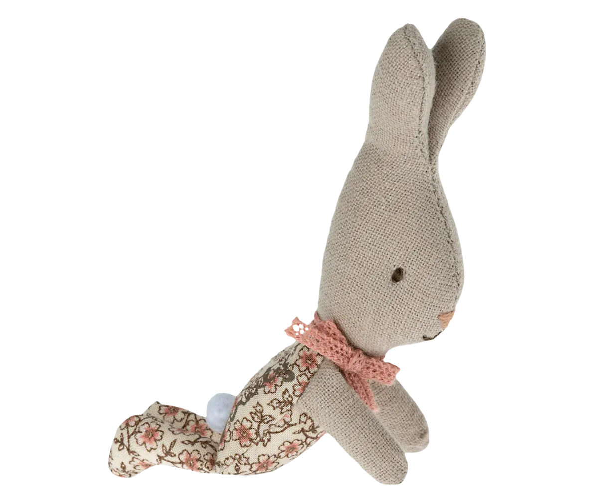 My Rabbit, Rose