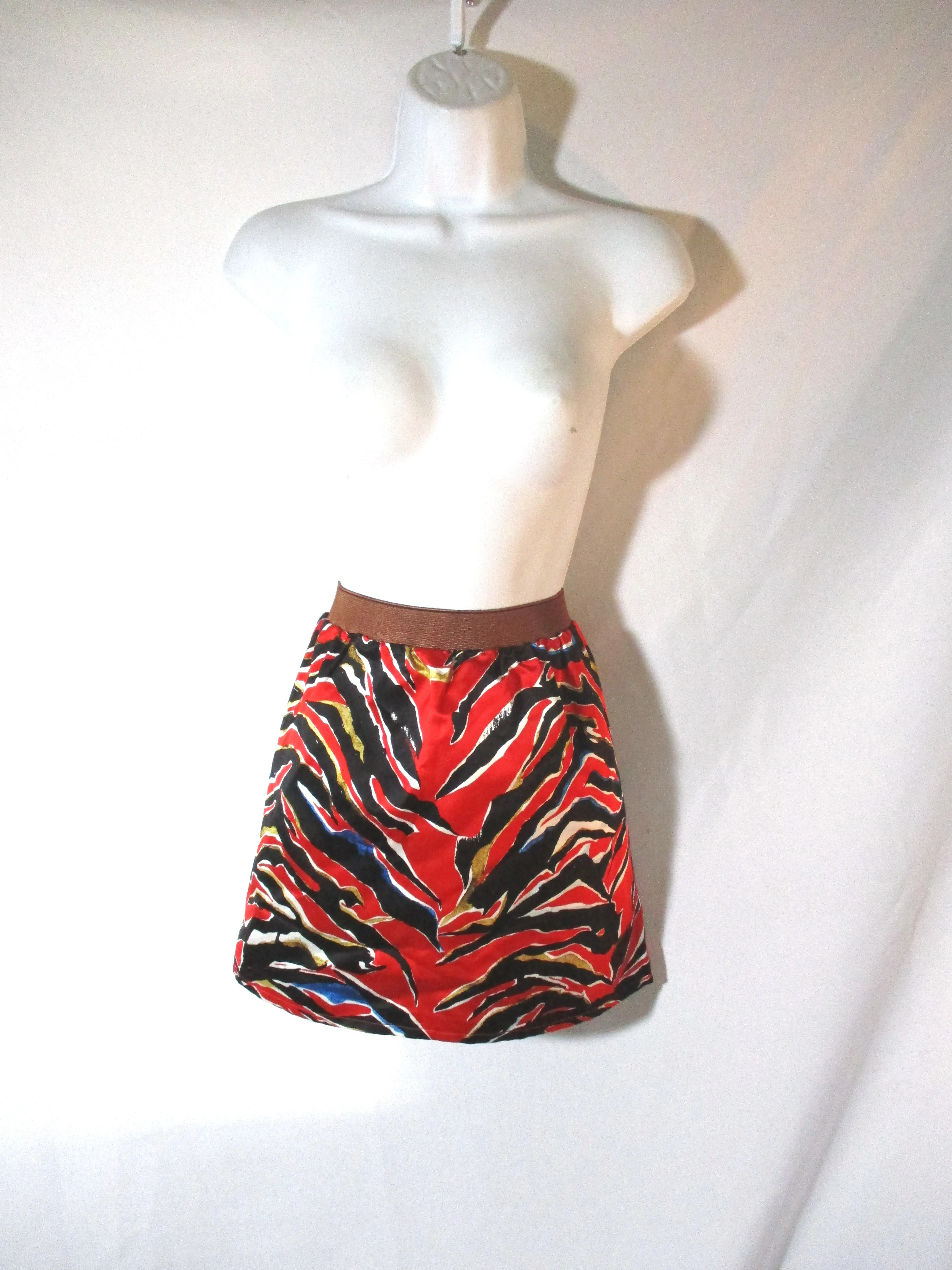 NEW BALENCIAGA Mini Skirt 38 RED BLACK TIGER STRIPE NWT WOMENS