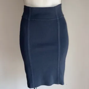 New bcbgmaxazria gray skirt Large stretchy bandage