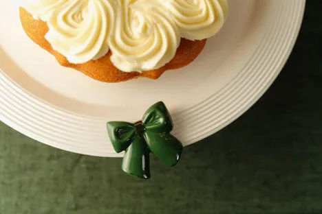 Nora Fleming Wrap It Up (Green Bow) Mini