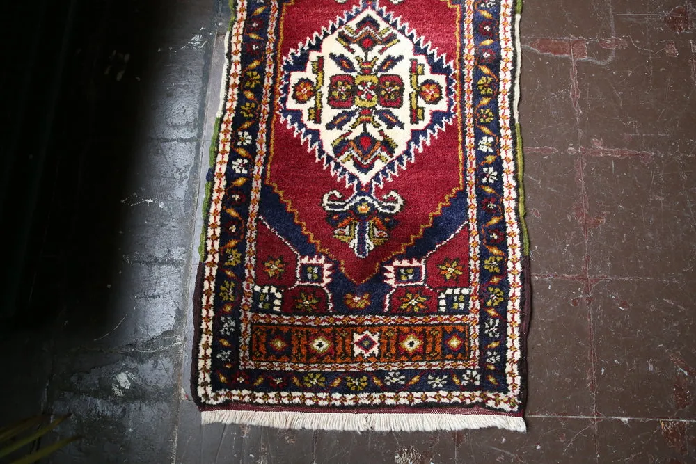 Old Mini Turkish Rug 2ftx3.10ft