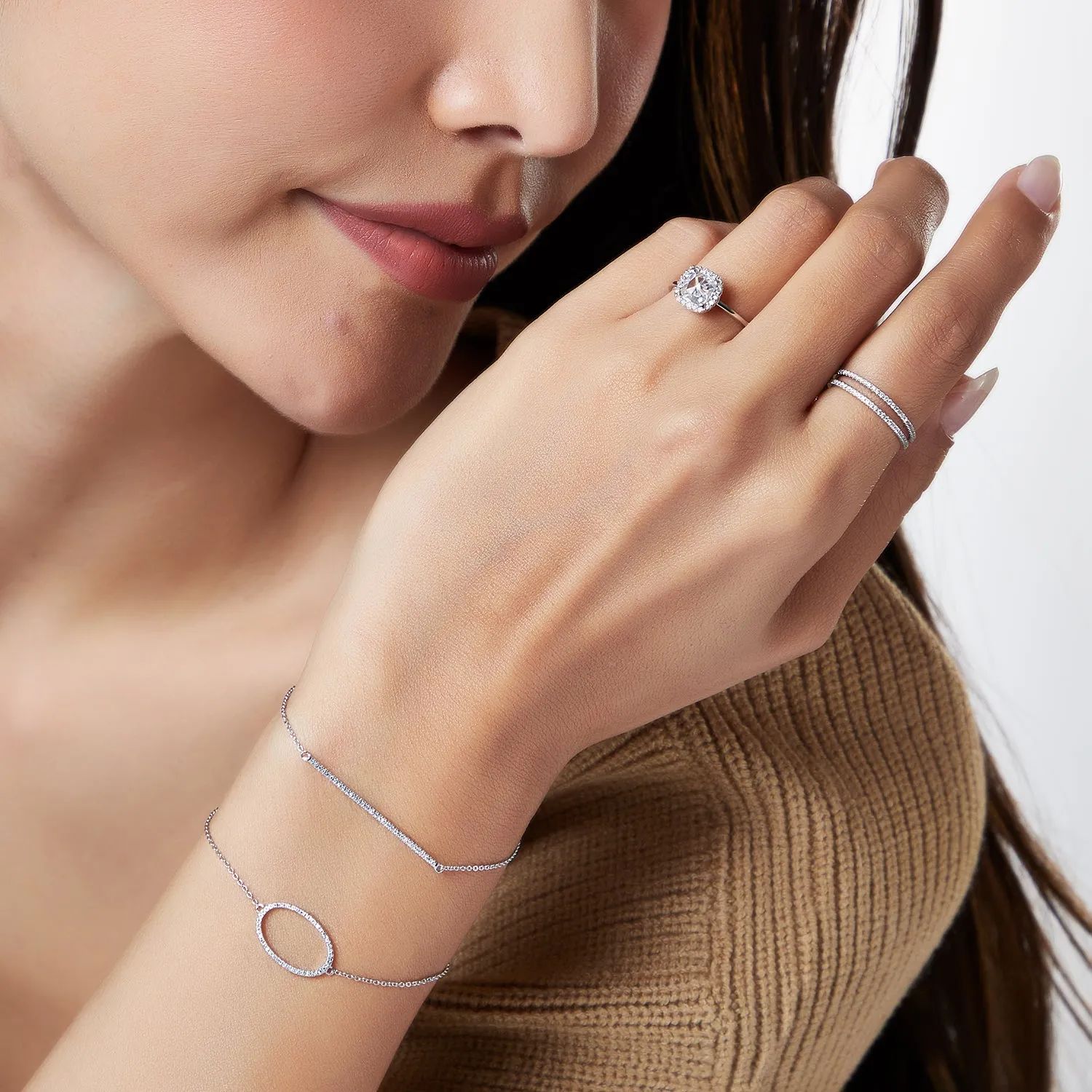 Oval Diamond Thin Chain Bracelet in 14k