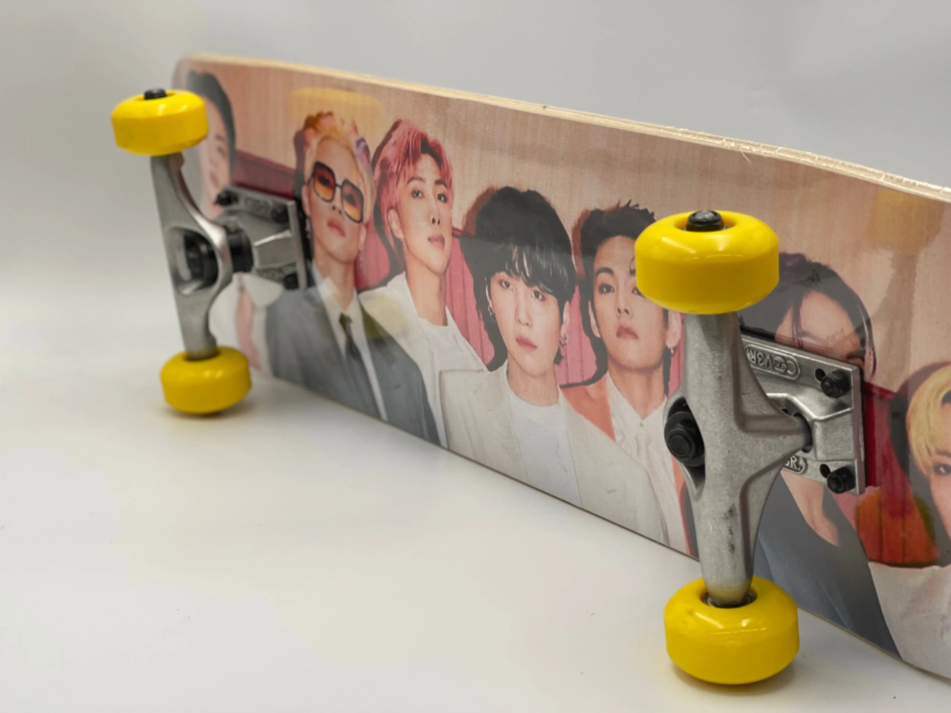 Patineta Skate BTS Cute