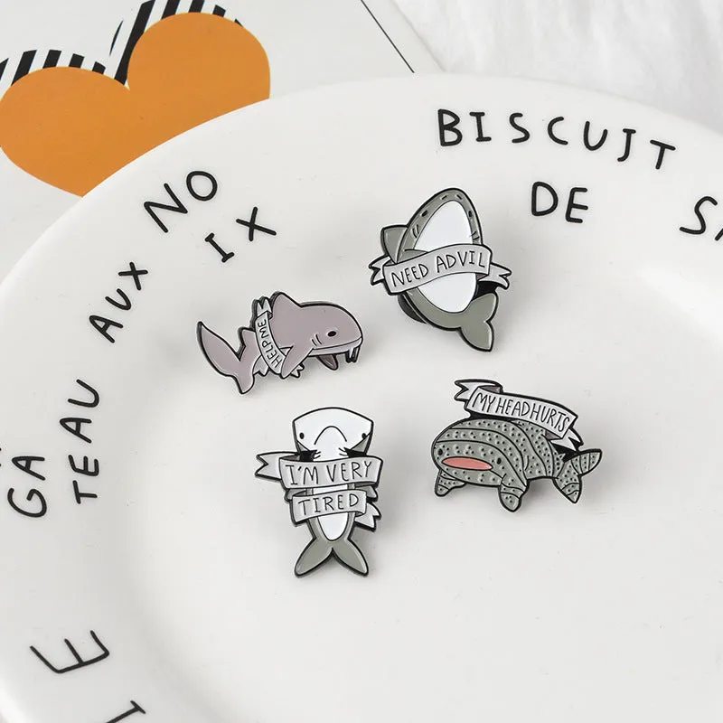 "CUTE SHARK" PIN Y021403