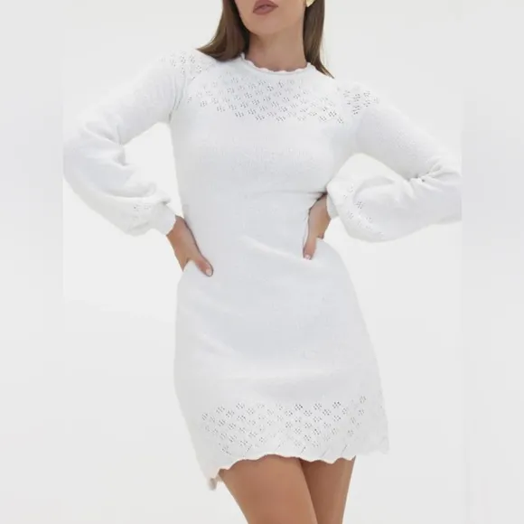 RUMORED Vermont Mini Dress Boho Chic White Long Sleeve Sweater Knit Short Dress