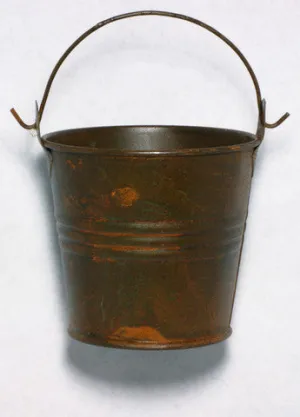 Rusty Water Pail 3.5'' 1pcs