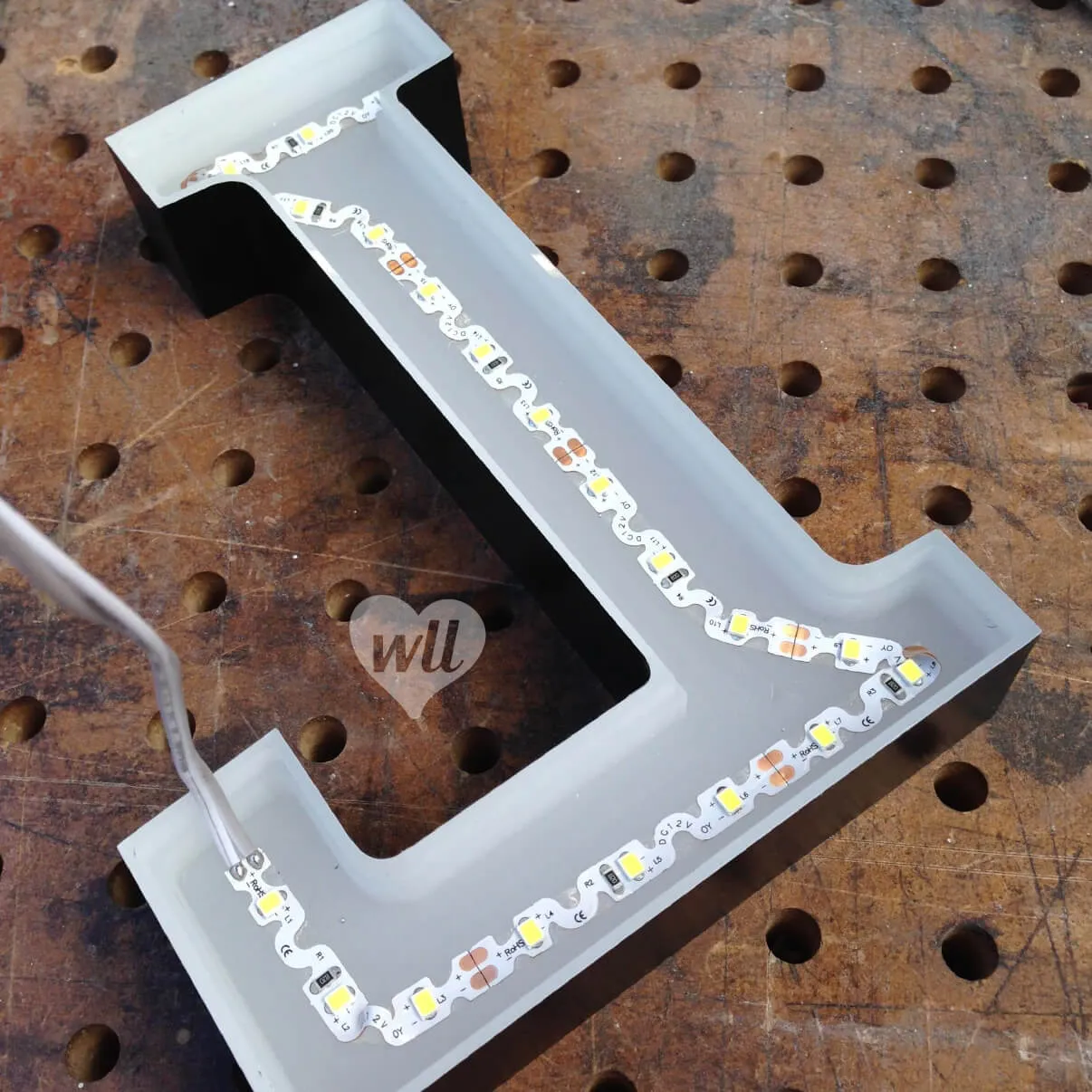 S-Type LED Strip | IP20 | 12v | 6mm | Cut every 50mm | 60LEDs p/m | 9.6w p/m | p/metre & reel