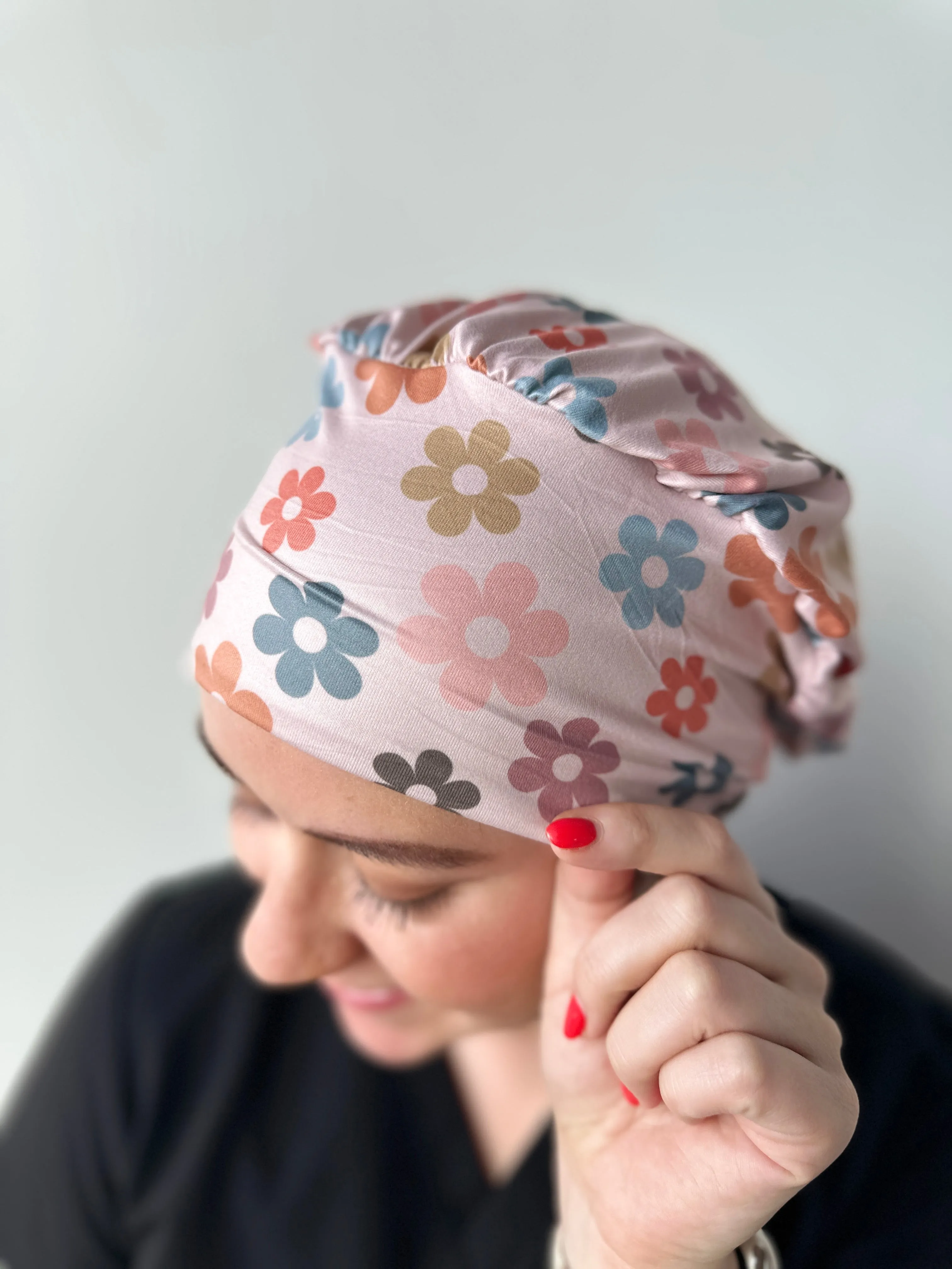Scrub Hat - Muted Groovy Daisies