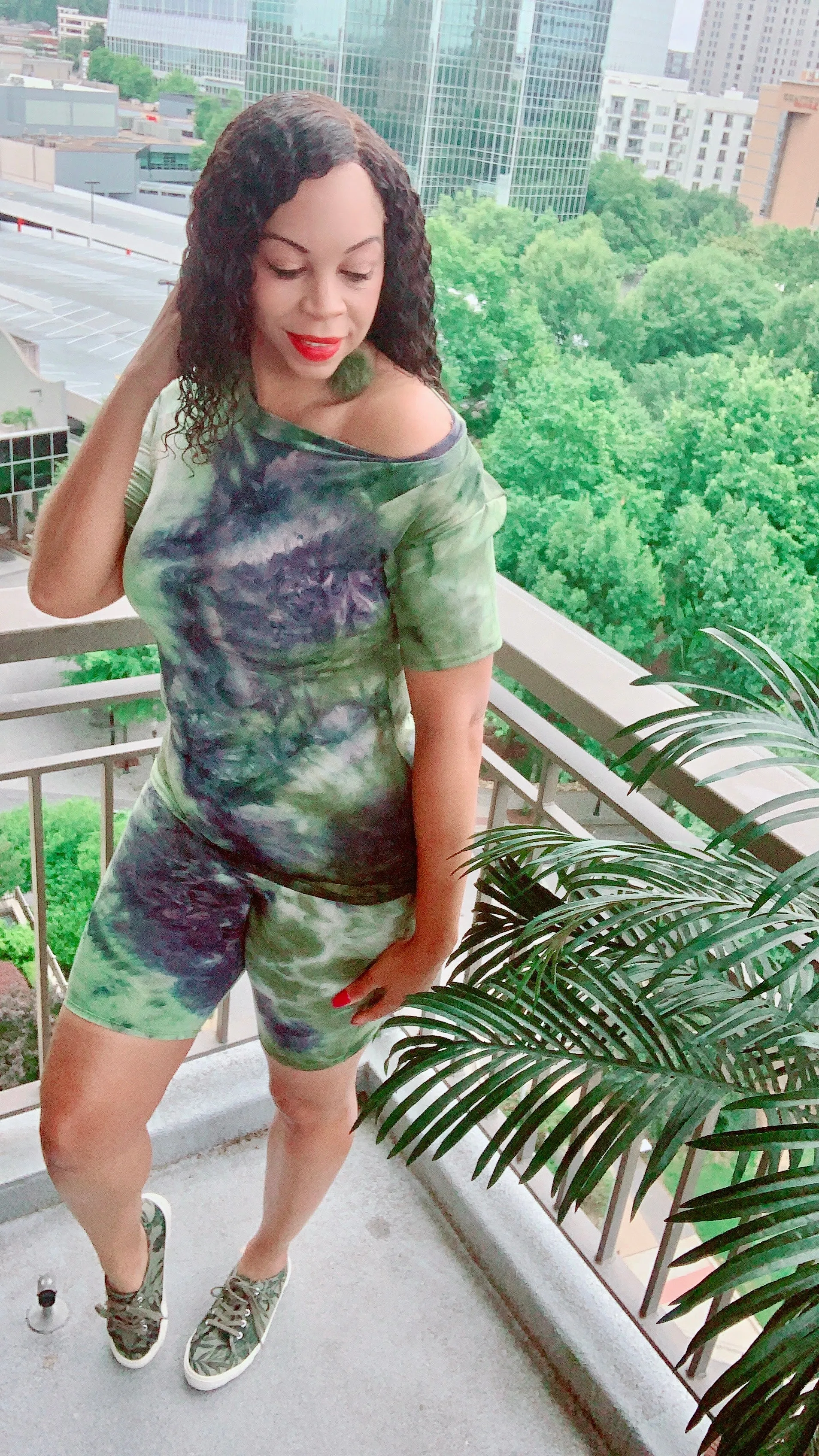 Size Large Left ‼️OLIVE/BLUE Tie-Dye Matching Short Set