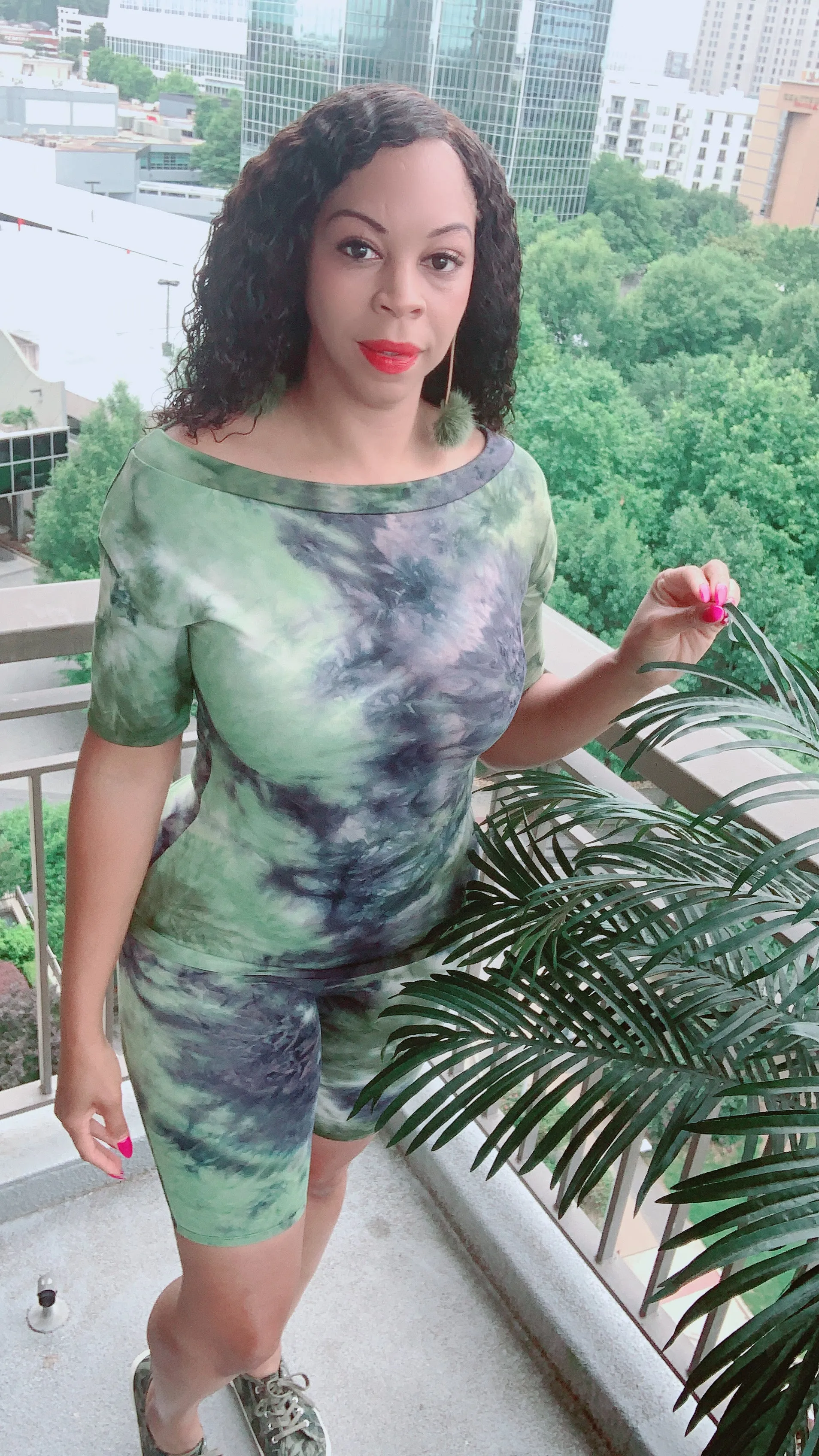 Size Large Left ‼️OLIVE/BLUE Tie-Dye Matching Short Set
