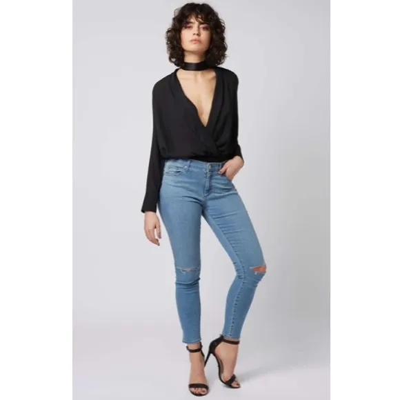 Topshop Bleach Stretchy Ripped Knee Leigh Jeans