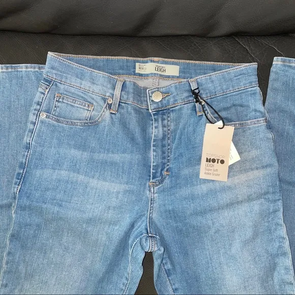 Topshop Bleach Stretchy Ripped Knee Leigh Jeans