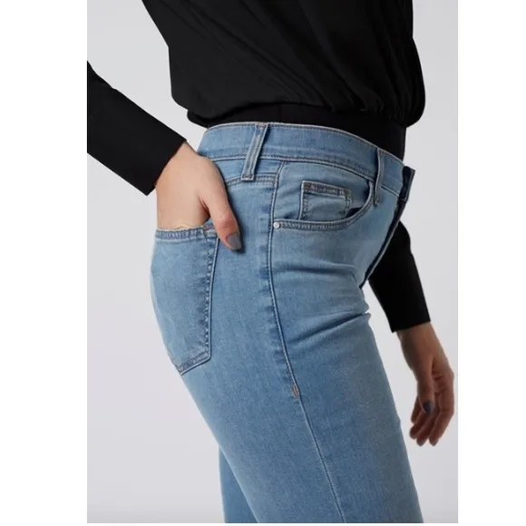 Topshop Bleach Stretchy Ripped Knee Leigh Jeans