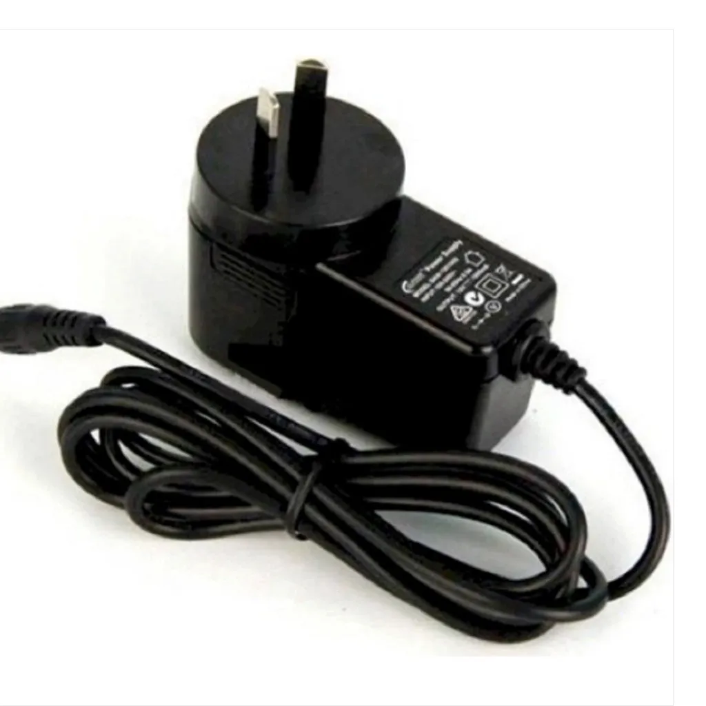UXL 9V DC Power Supply for Effects Pedals with  Tip