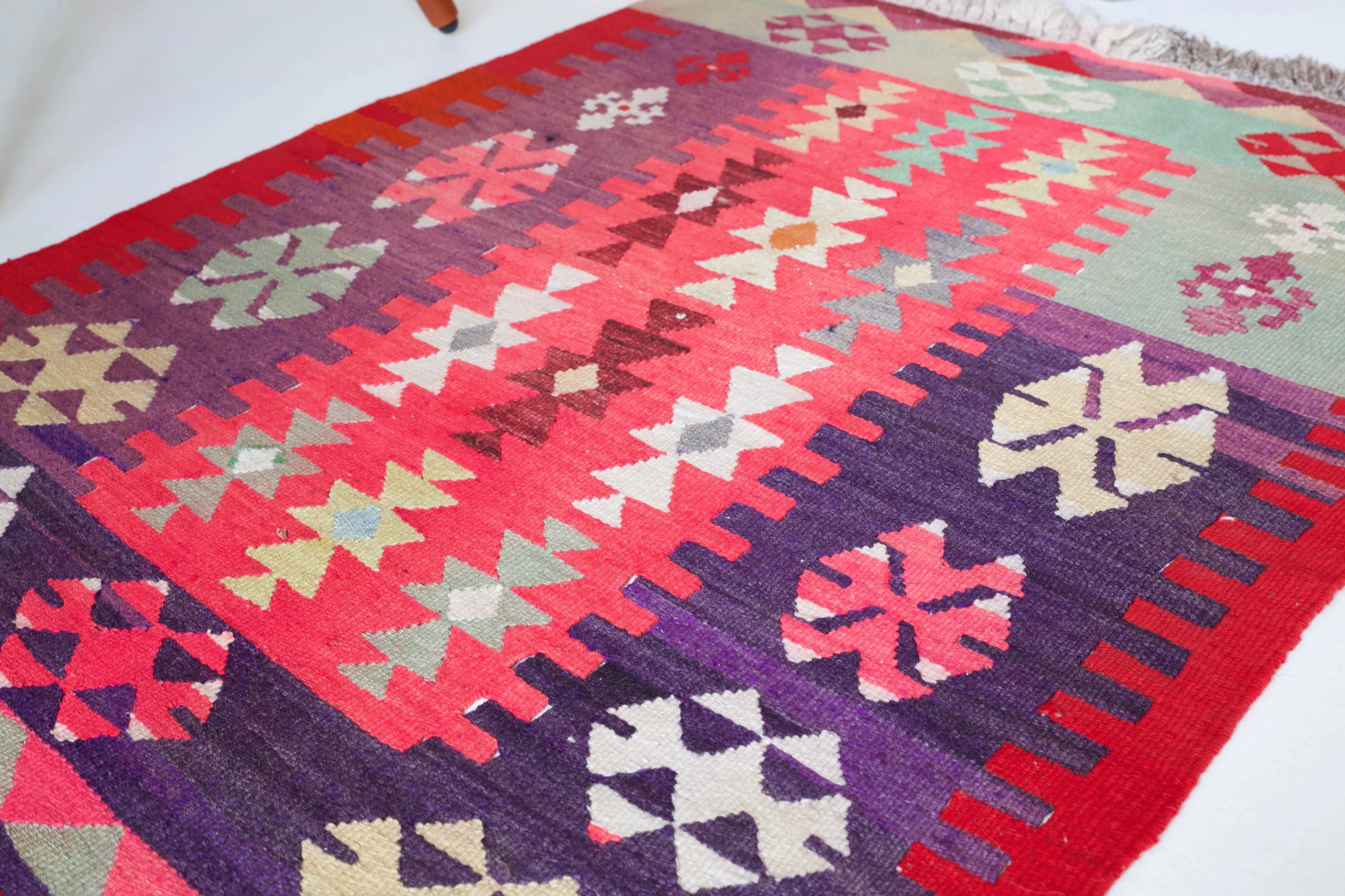 Vintage Mini Turkish Kilim Rug 2'9"x4'