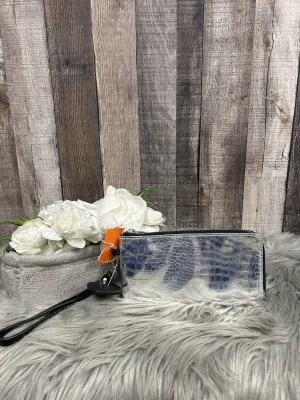 Wristlet By Wild Fable  Size: Medium