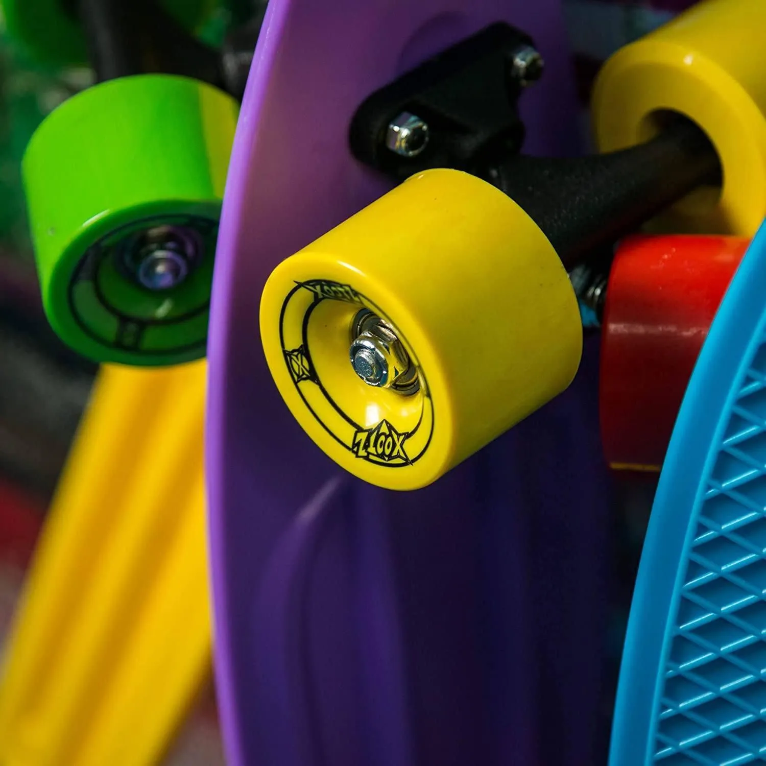 XOOTZ 22-Inch Mini Cruiser Skateboard - Pastel Purple
